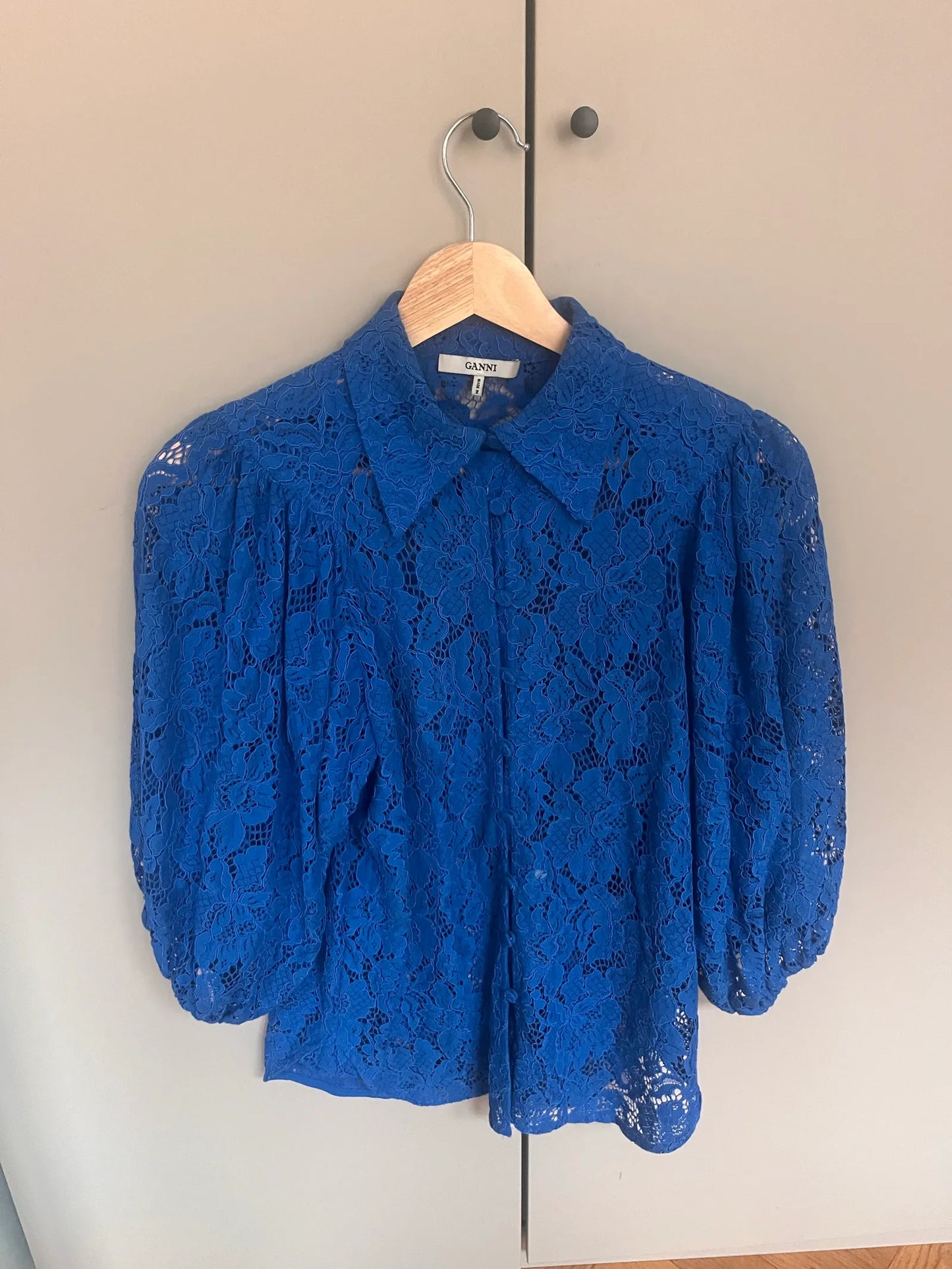 Ganni-blus