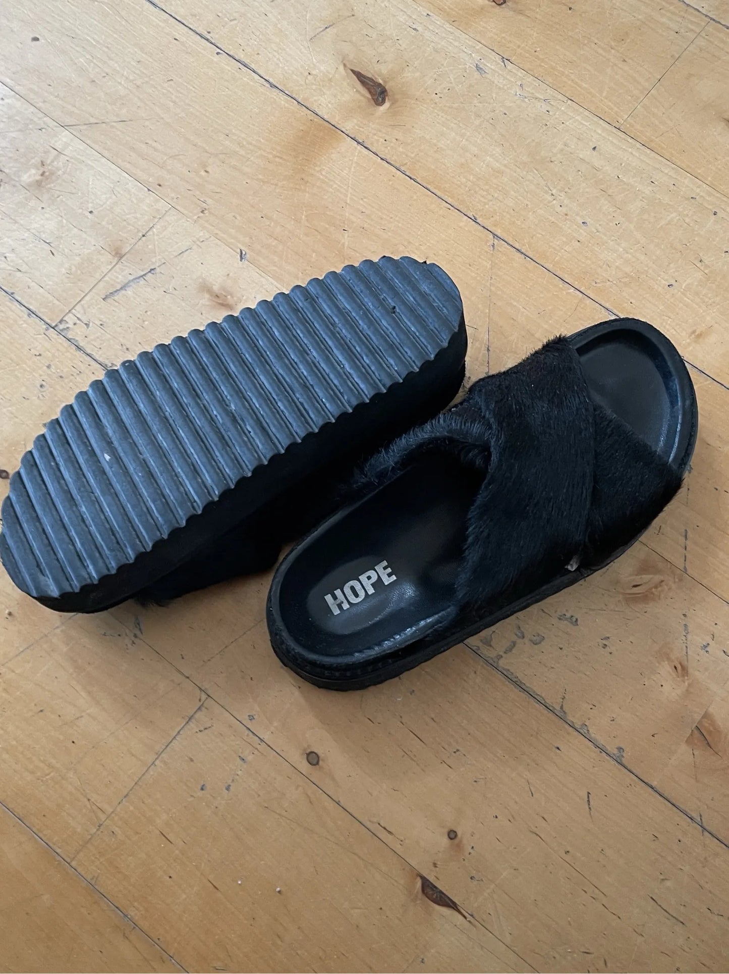 Hope-skinnsandaler