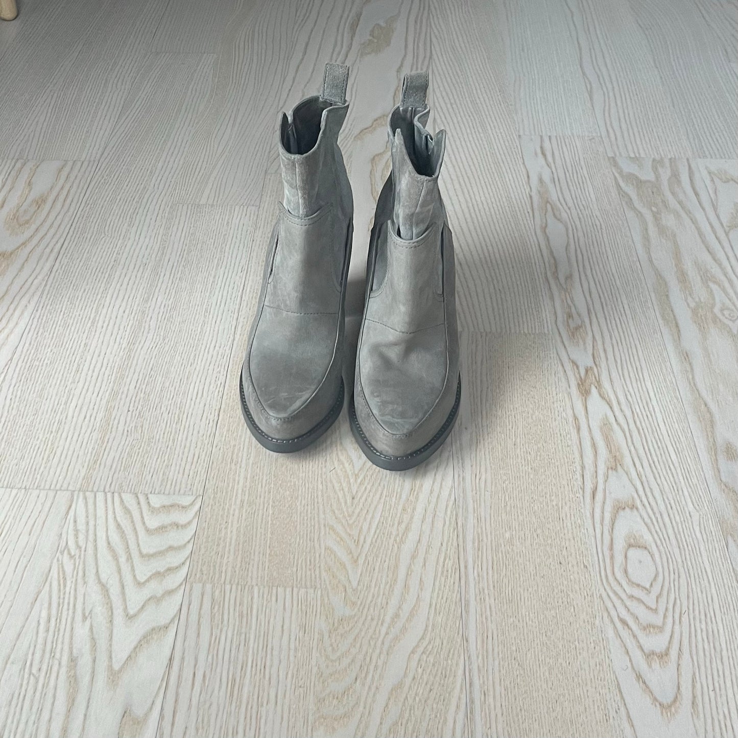 & Other Stories-skinnboots NWT