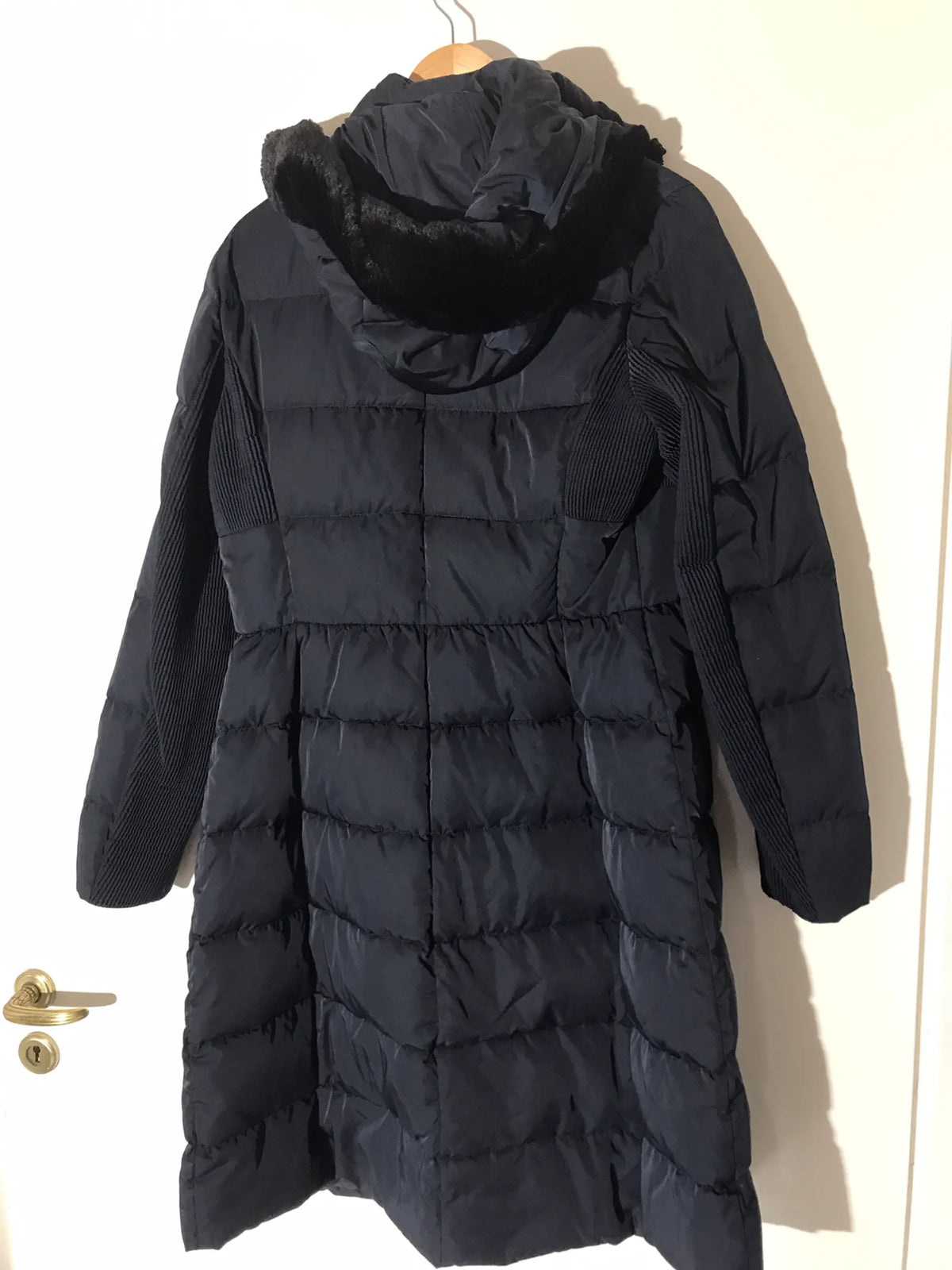 Armani-dunjacka NWOT