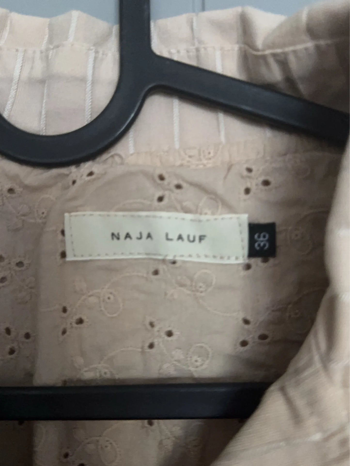 Naja Lauf-kavaj