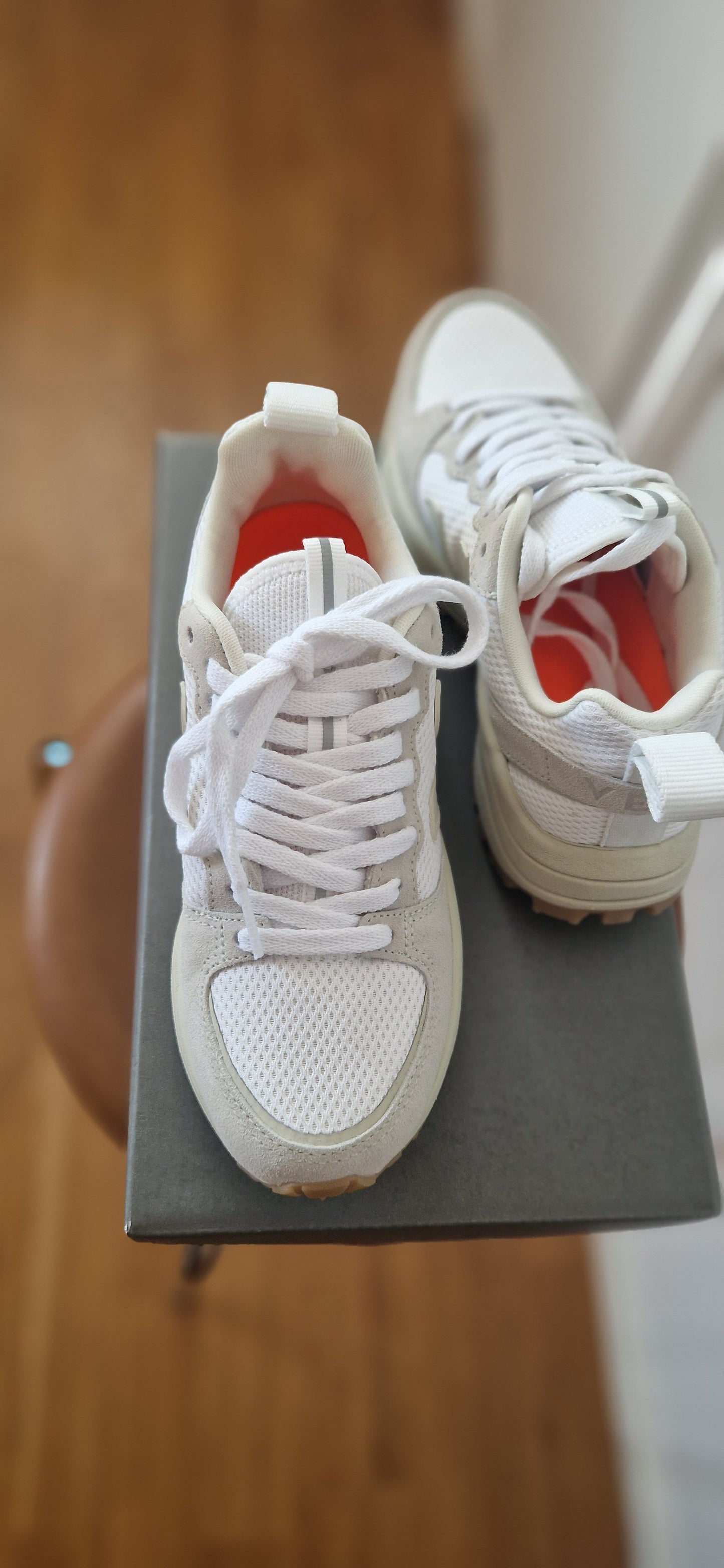 Veja-sneakers NWOT