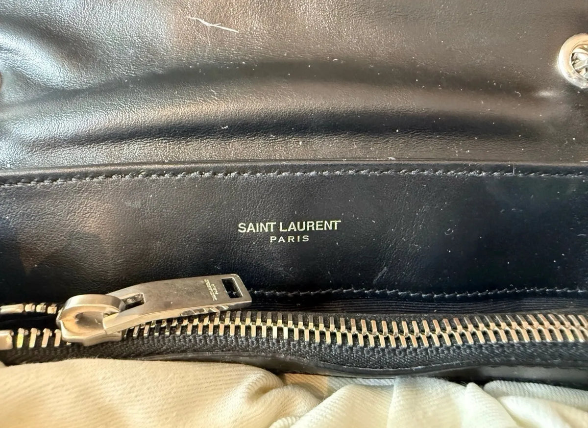 Saint Laurent Loulou-skinnhandväska NWOT