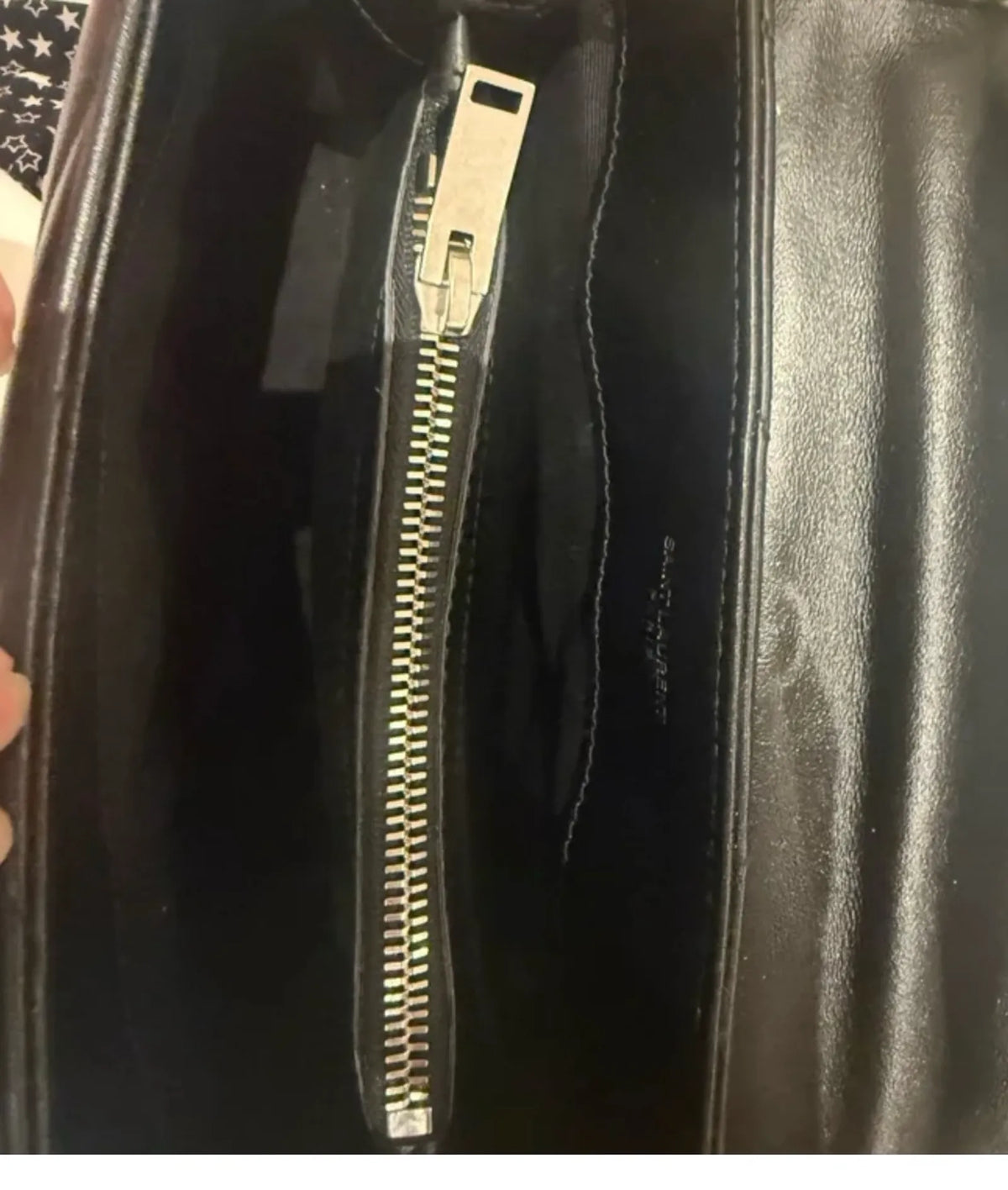 Saint Laurent Loulou-skinnhandväska NWOT