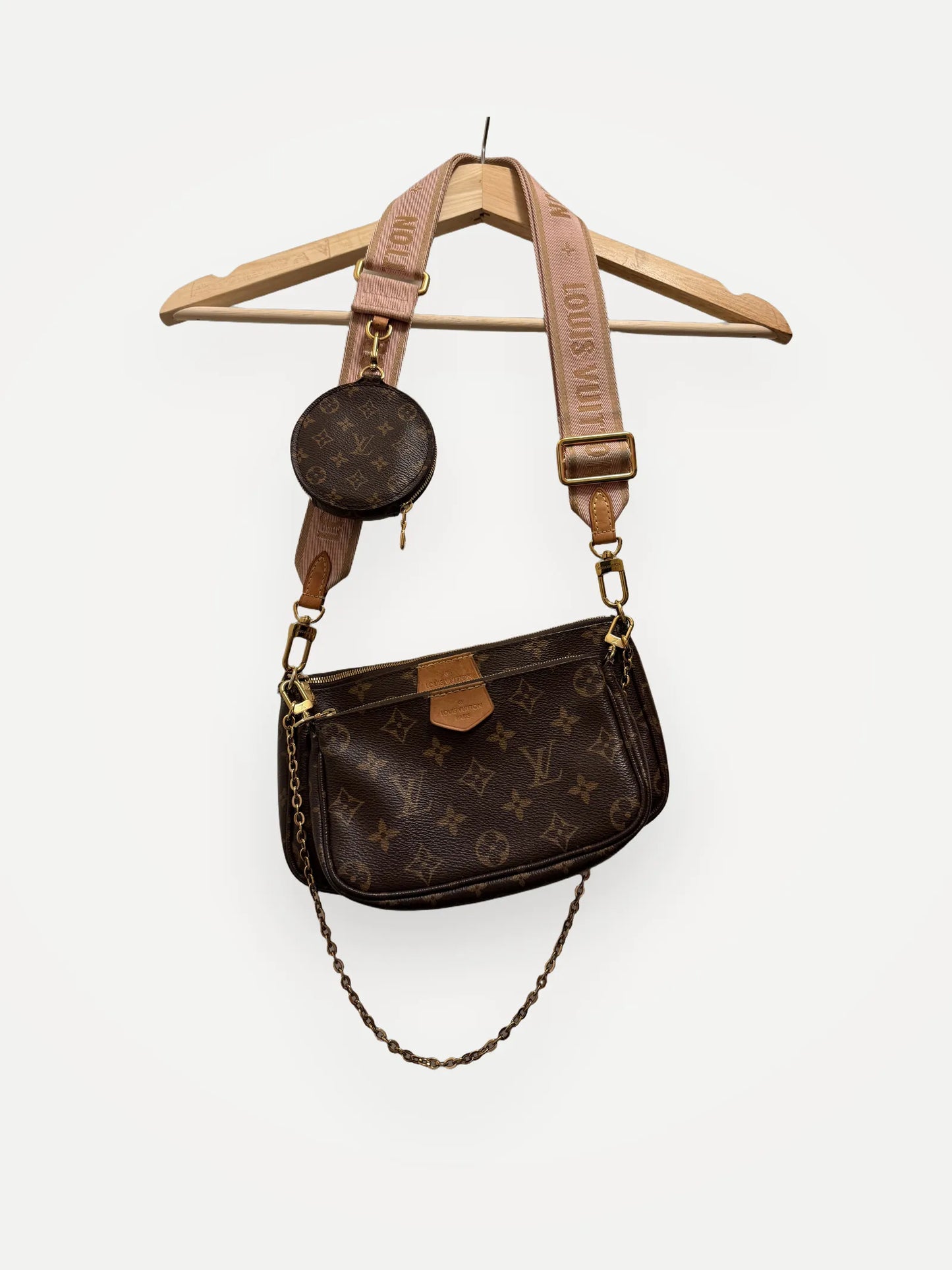 Louis Vuitton Multi Pochette Accessoires-skinnaxelremsväska