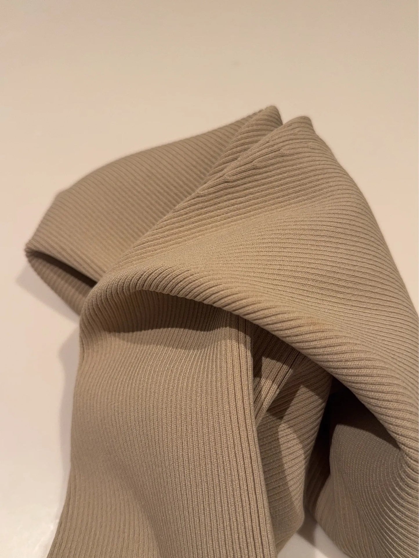 Toteme One Shoulder Ribbed 233-5183-755-linne