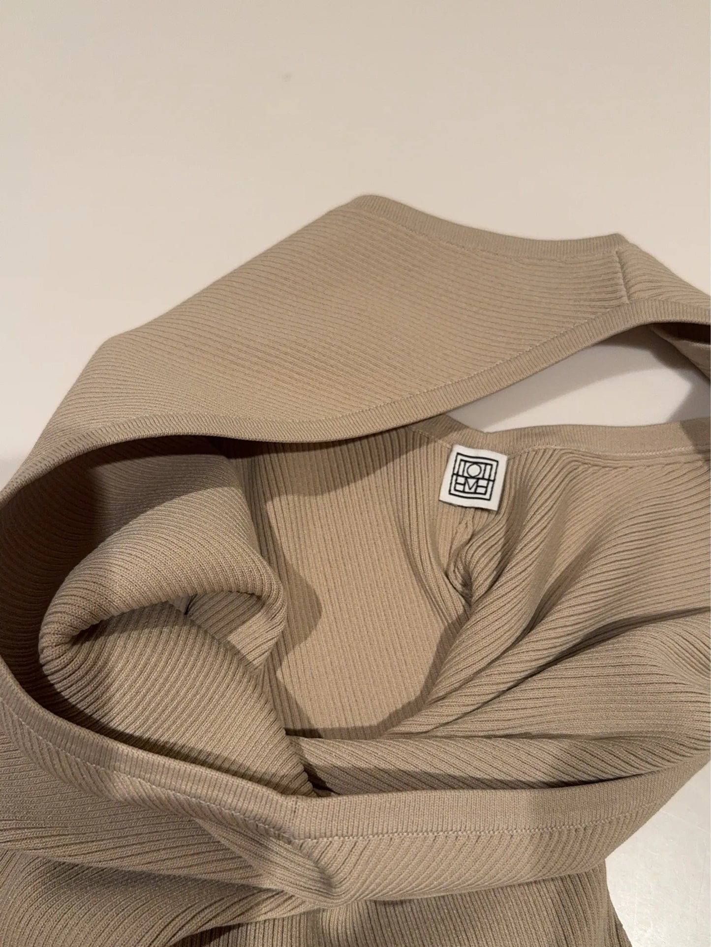 Toteme One Shoulder Ribbed 233-5183-755-linne