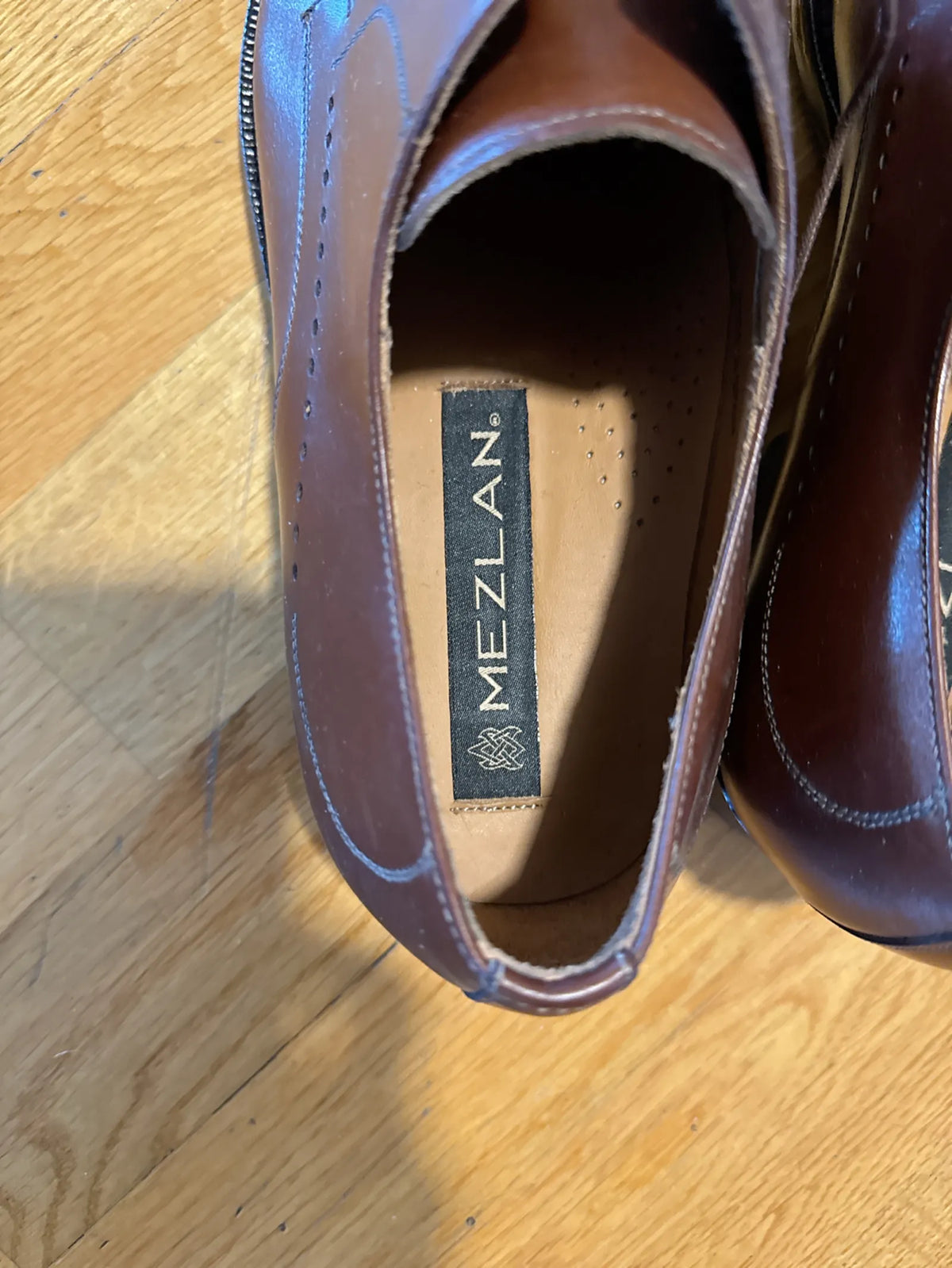 Mezlan Kostymsko-skinnskor NWOT
