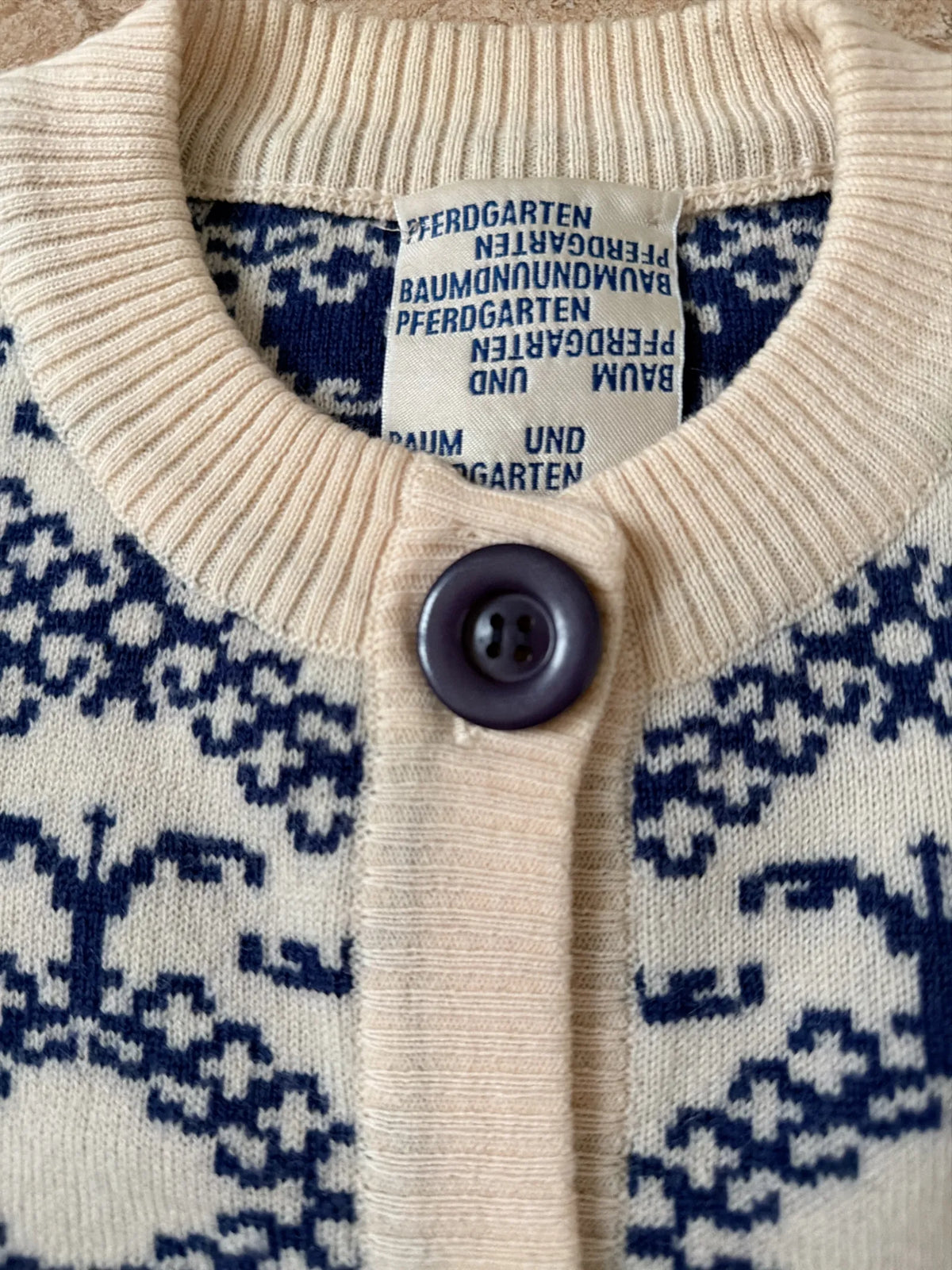 Baum und Pferdgarten Cardigan