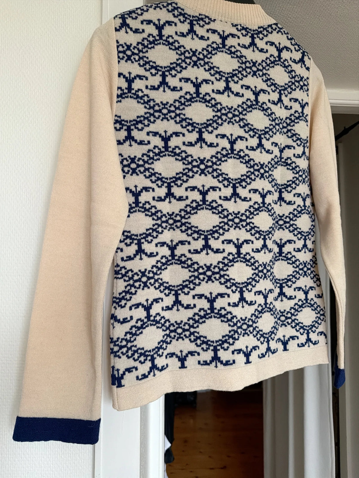 Baum und Pferdgarten Cardigan