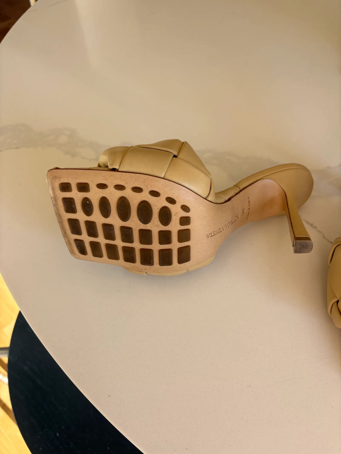Bottega Veneta Lido-skinnklackar