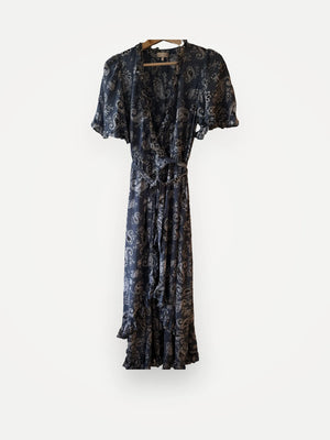 By Timo Dress