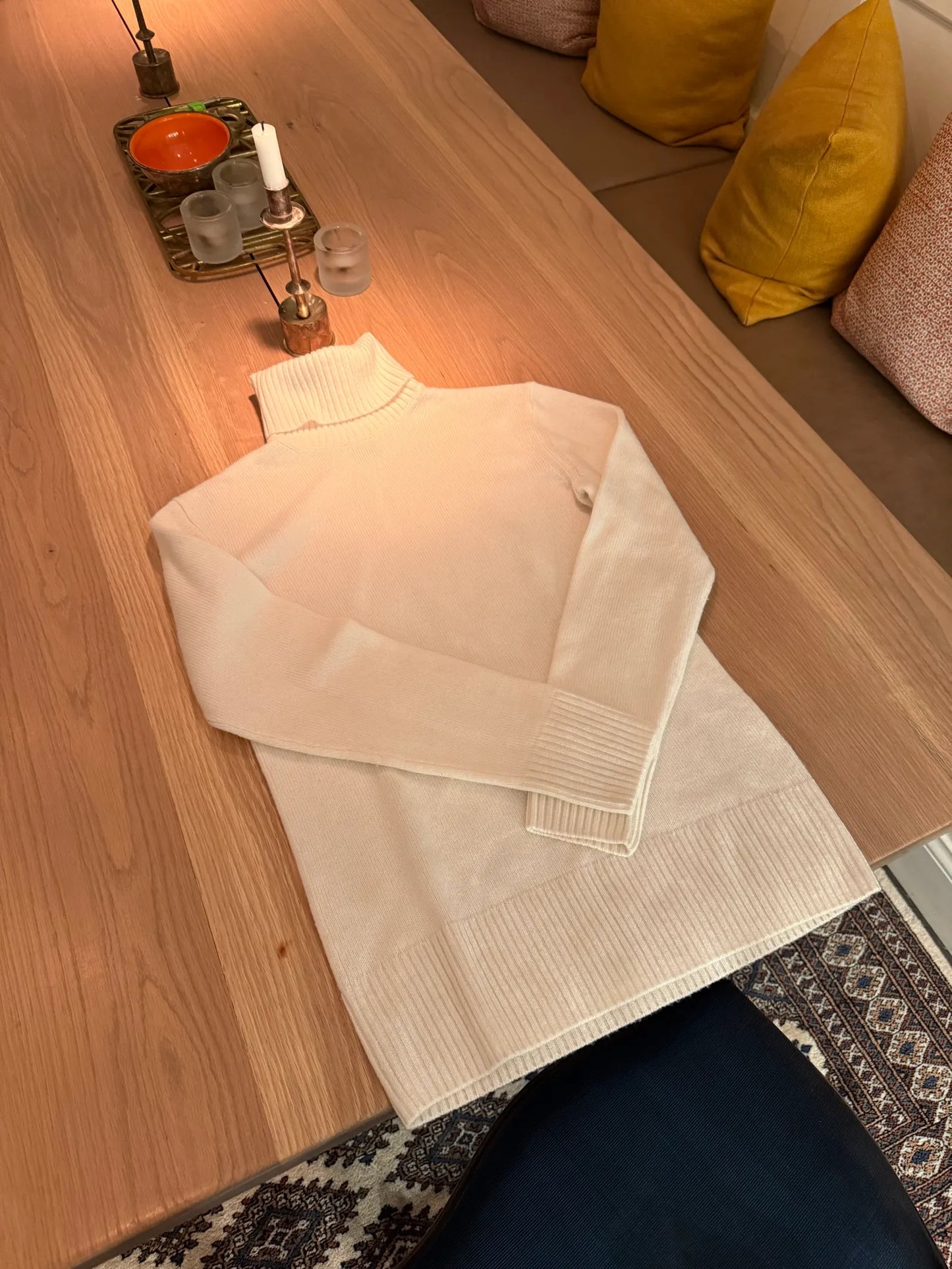 Toteme High Turtleneck-kashmirpolotröja NWOT