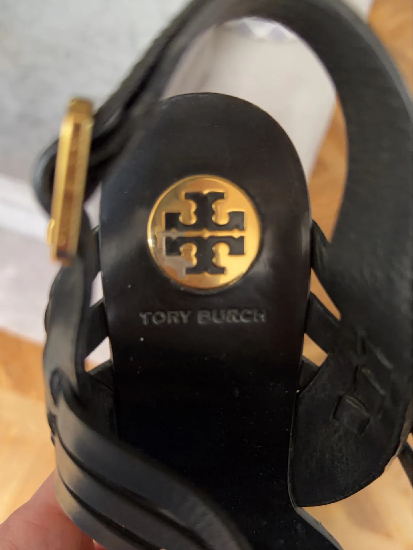 Tory Burch-skinnsandaler