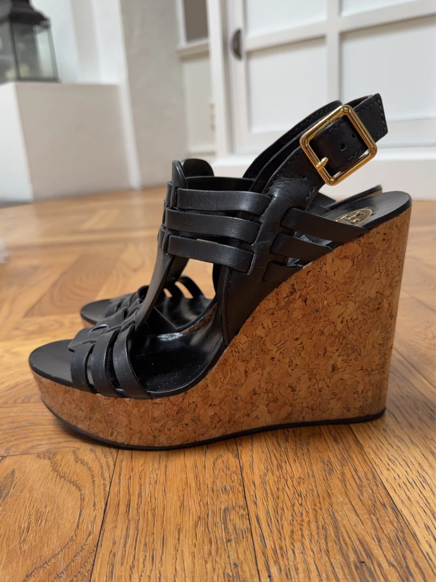 Tory Burch-skinnsandaler