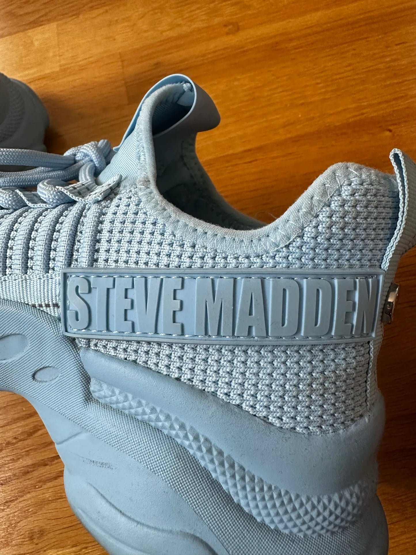Steve Madden Sneakers