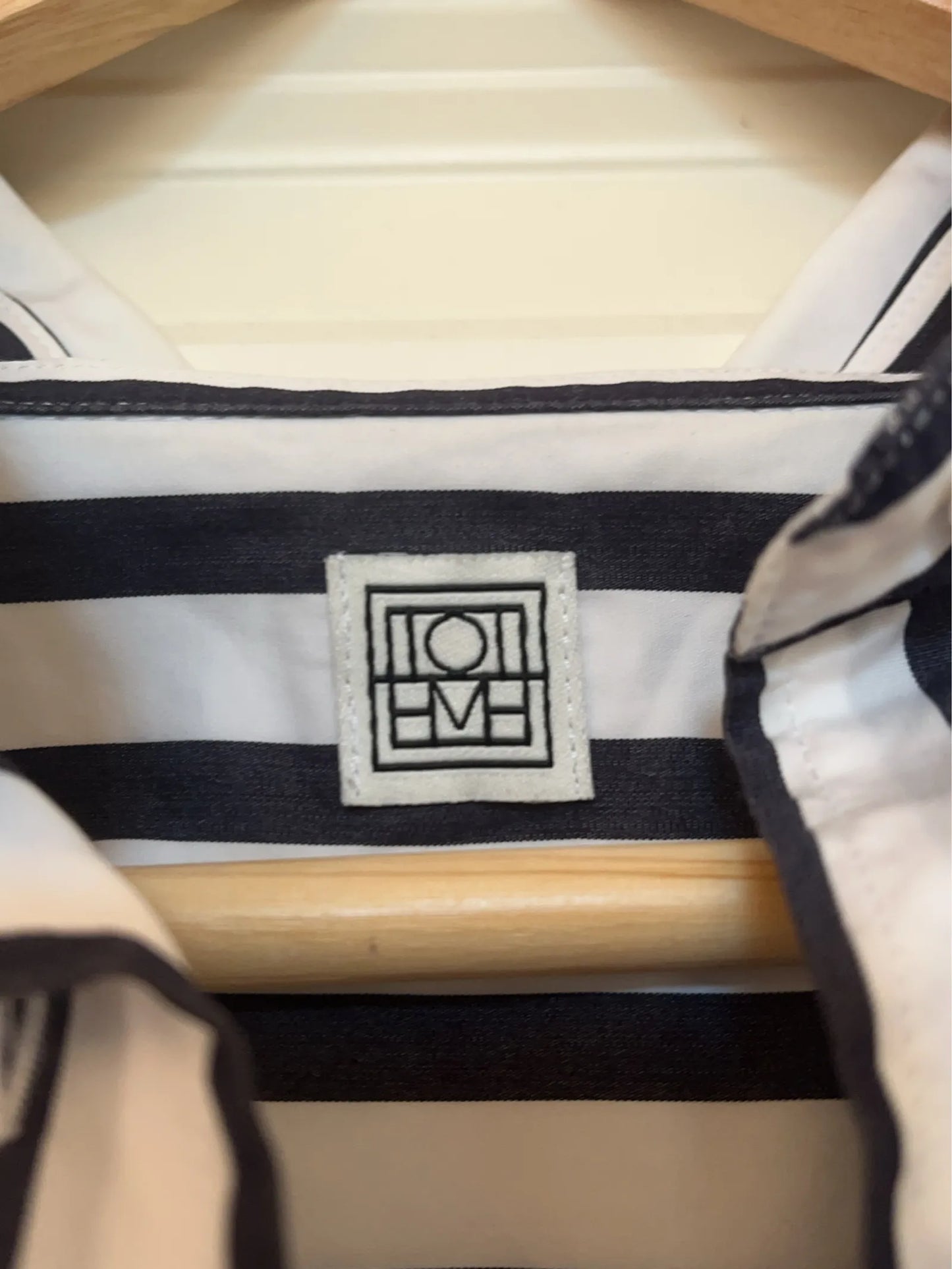 Toteme Capri 193-706-710-skjorta NWOT