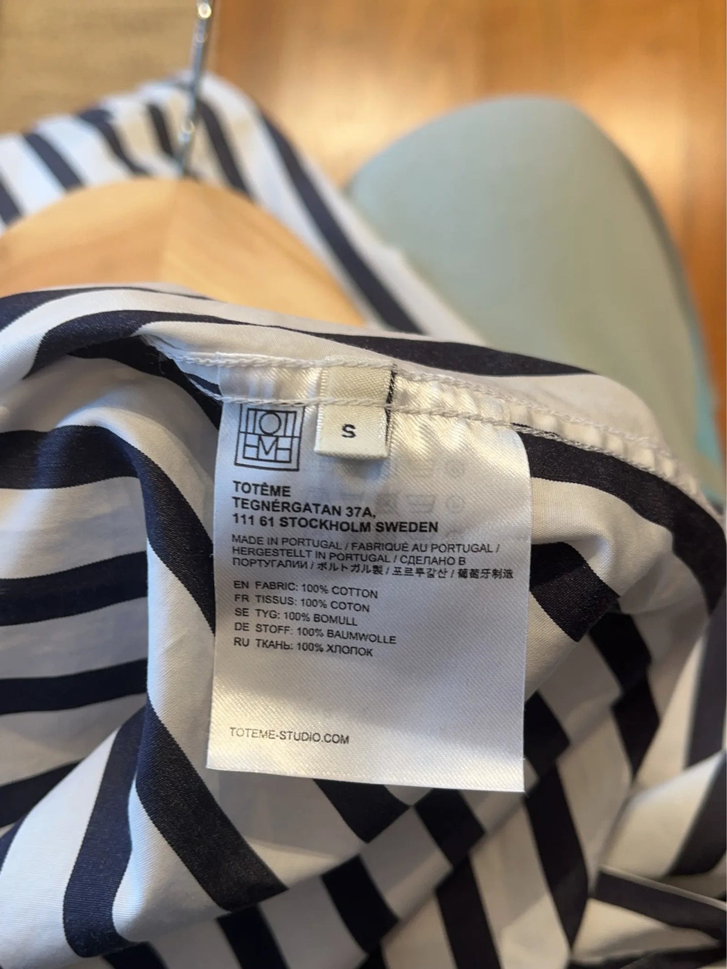 Toteme Capri 193-706-710-skjorta NWOT