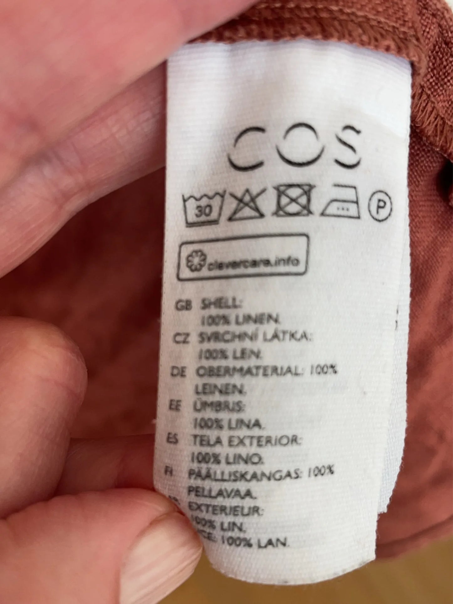 Cos-linneklänning