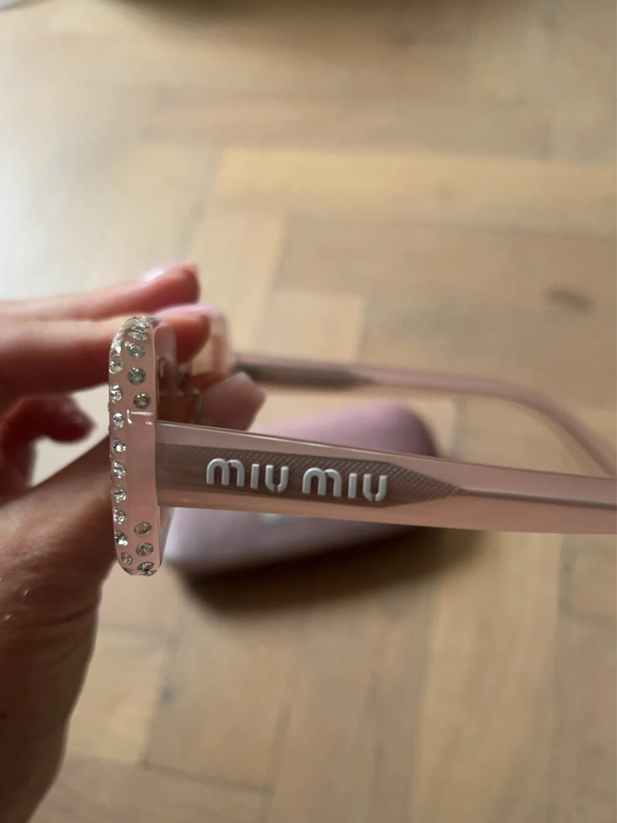 Miu Miu-solglasögon NWOT