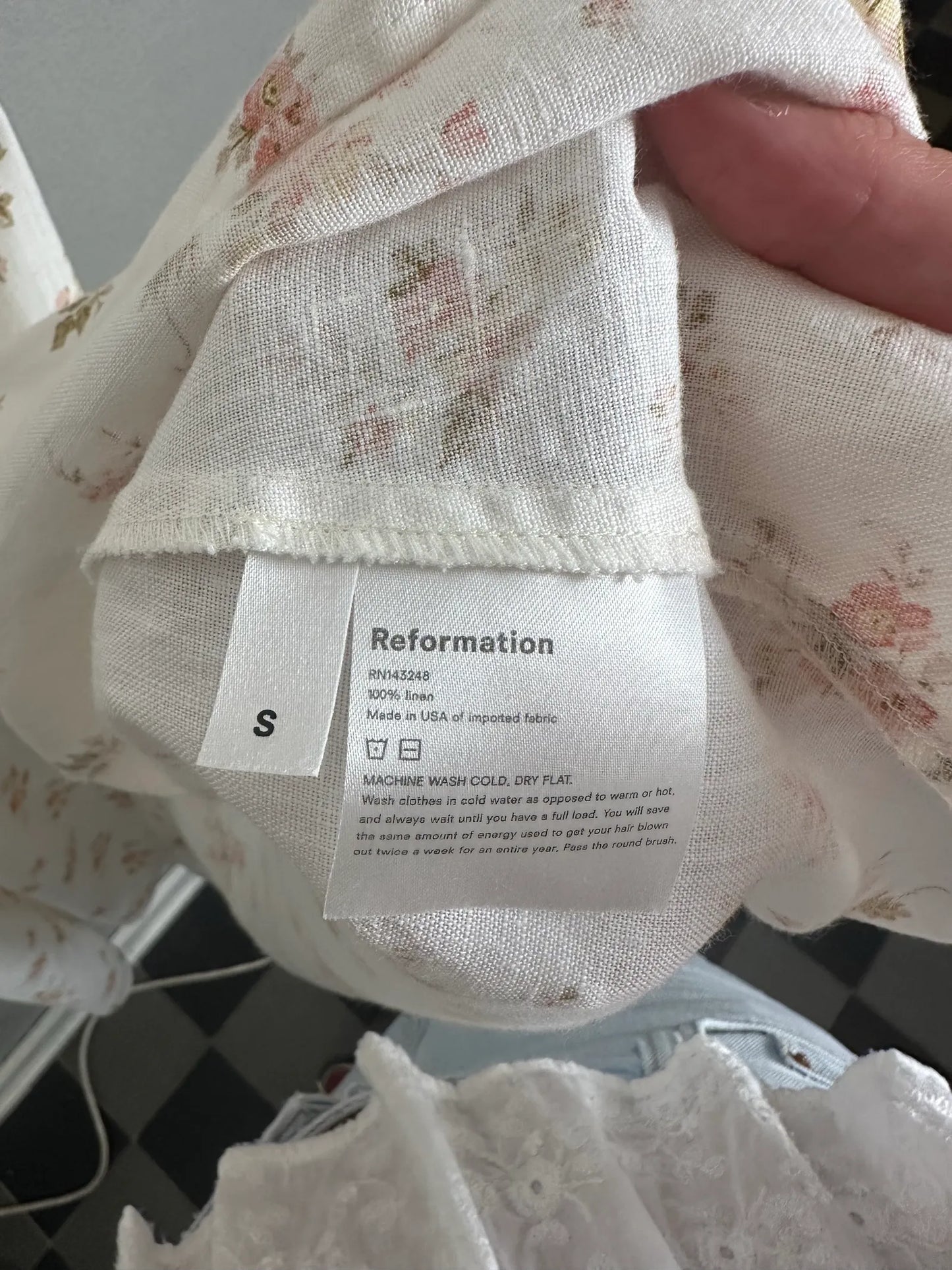 Reformation-linneklänning