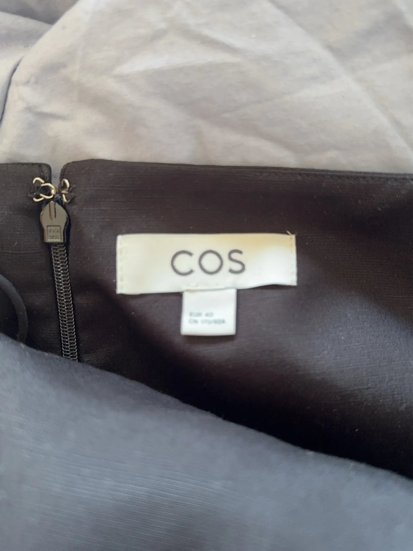 Cos-klänning