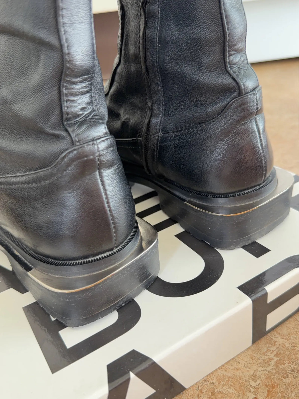 Barbara Bui-skinnboots