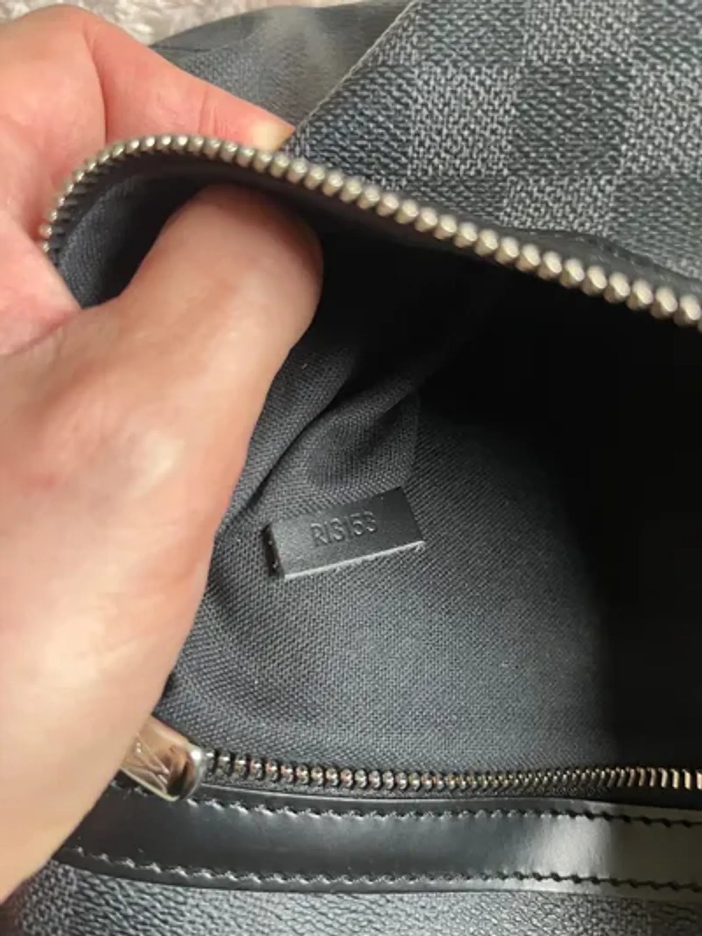 Louis Vuitton Thomas Messenger , Damier Graphite. Shoulder bag
