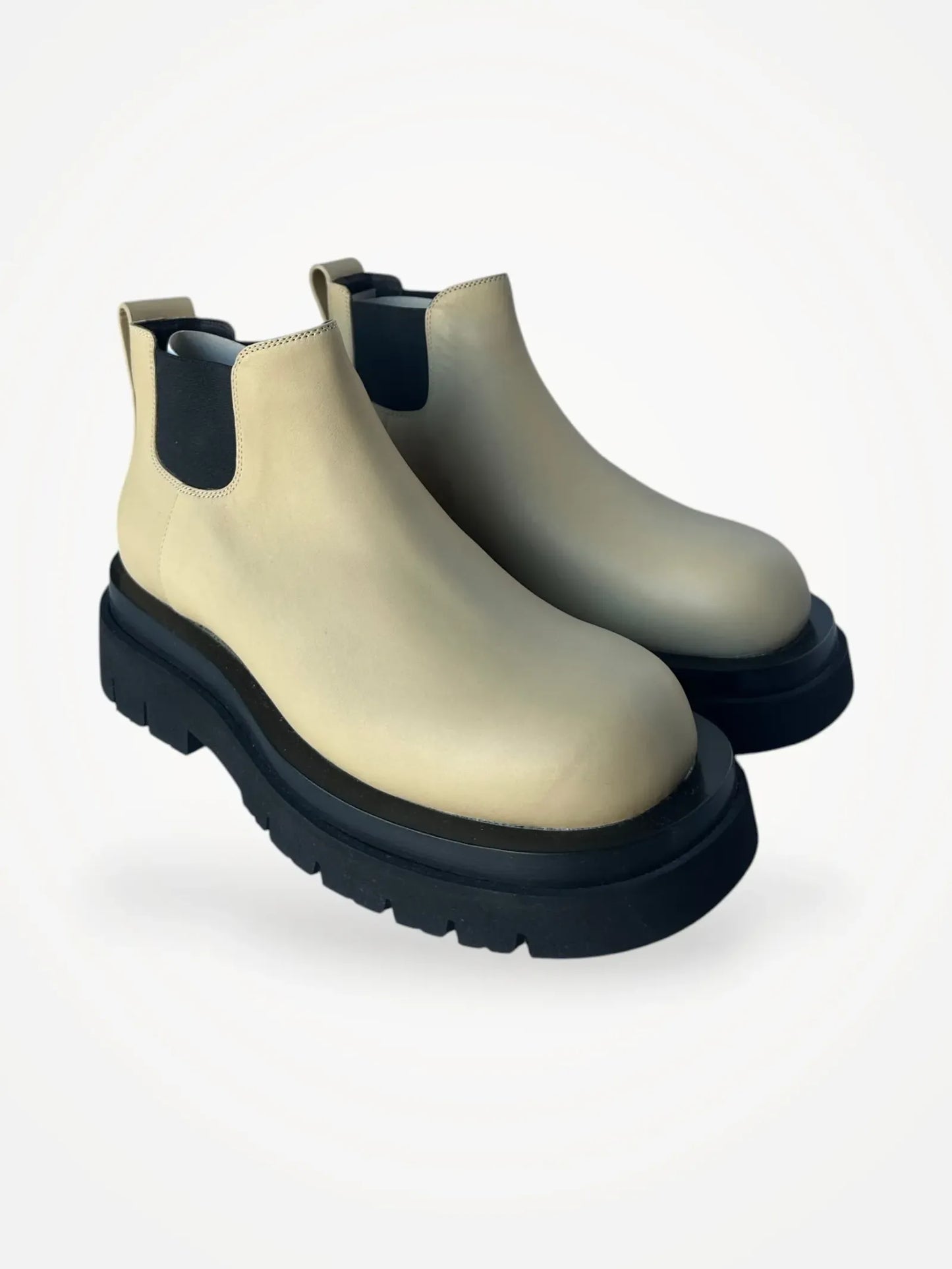 Bottega Veneta-skinnboots NWOT