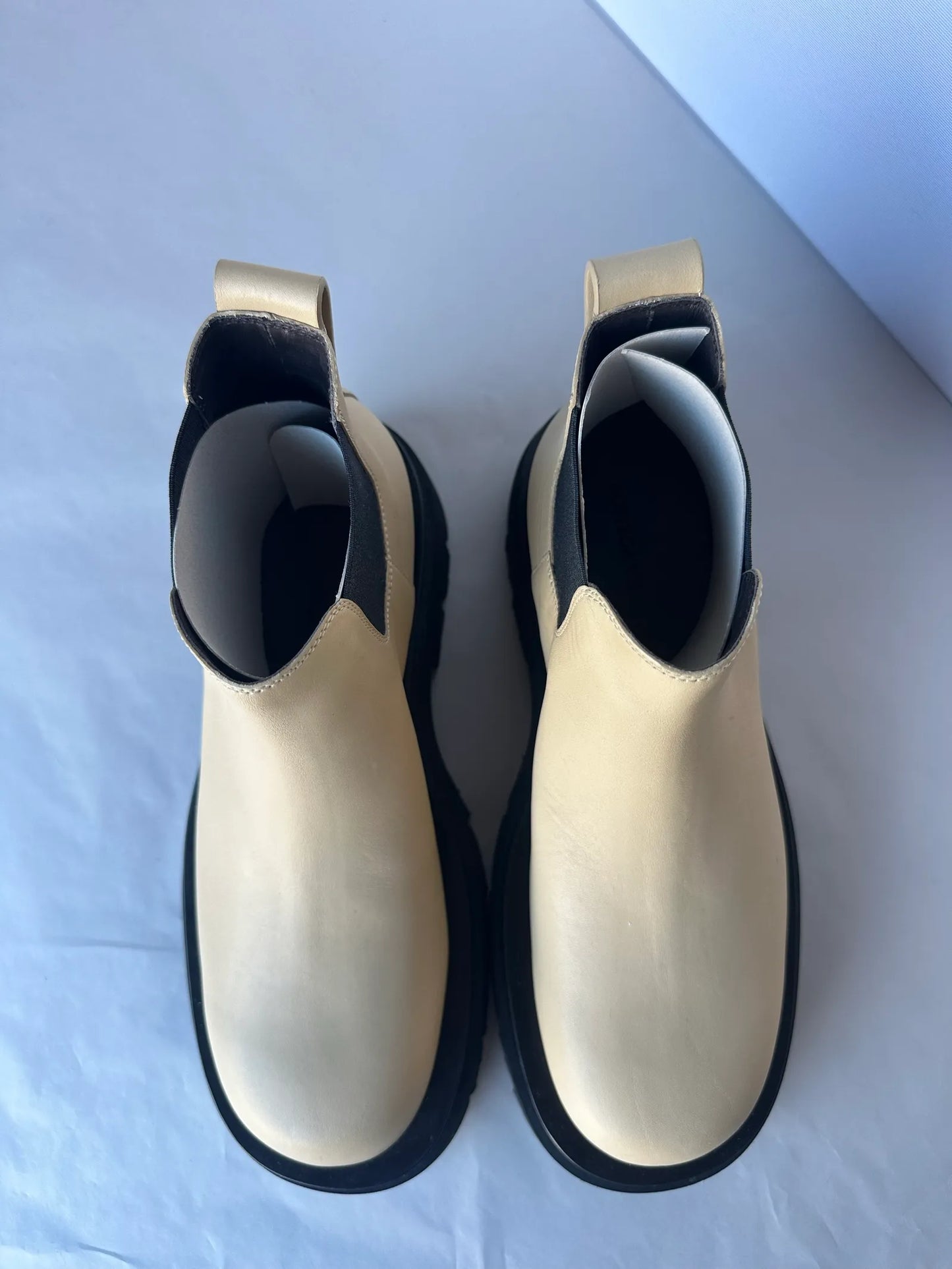 Bottega Veneta-skinnboots NWOT
