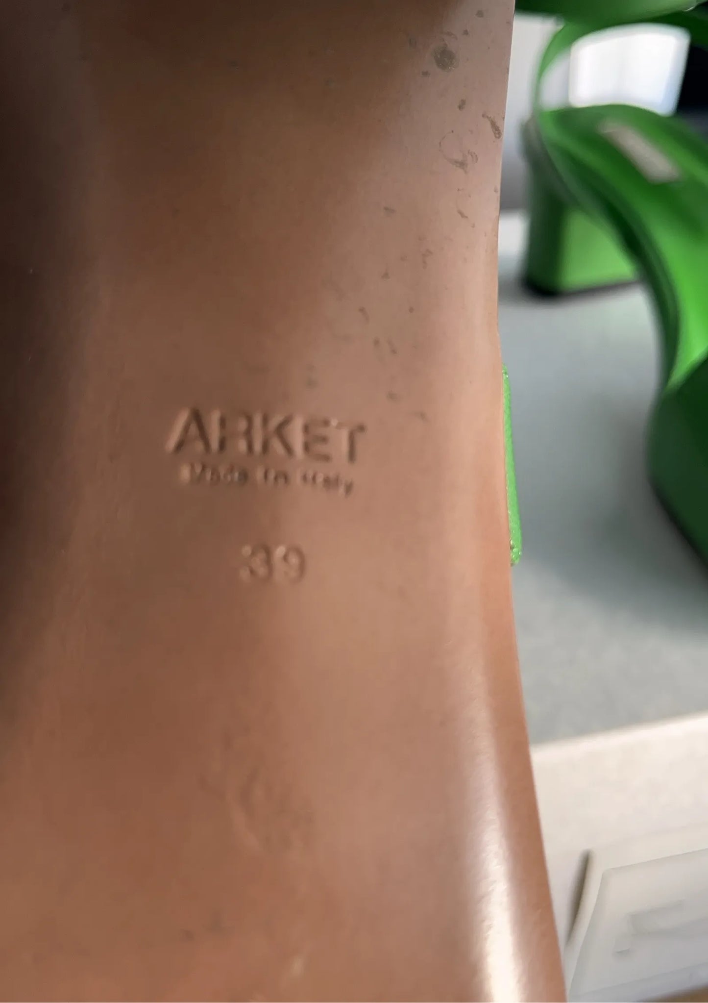 Arket-skinnsandaler