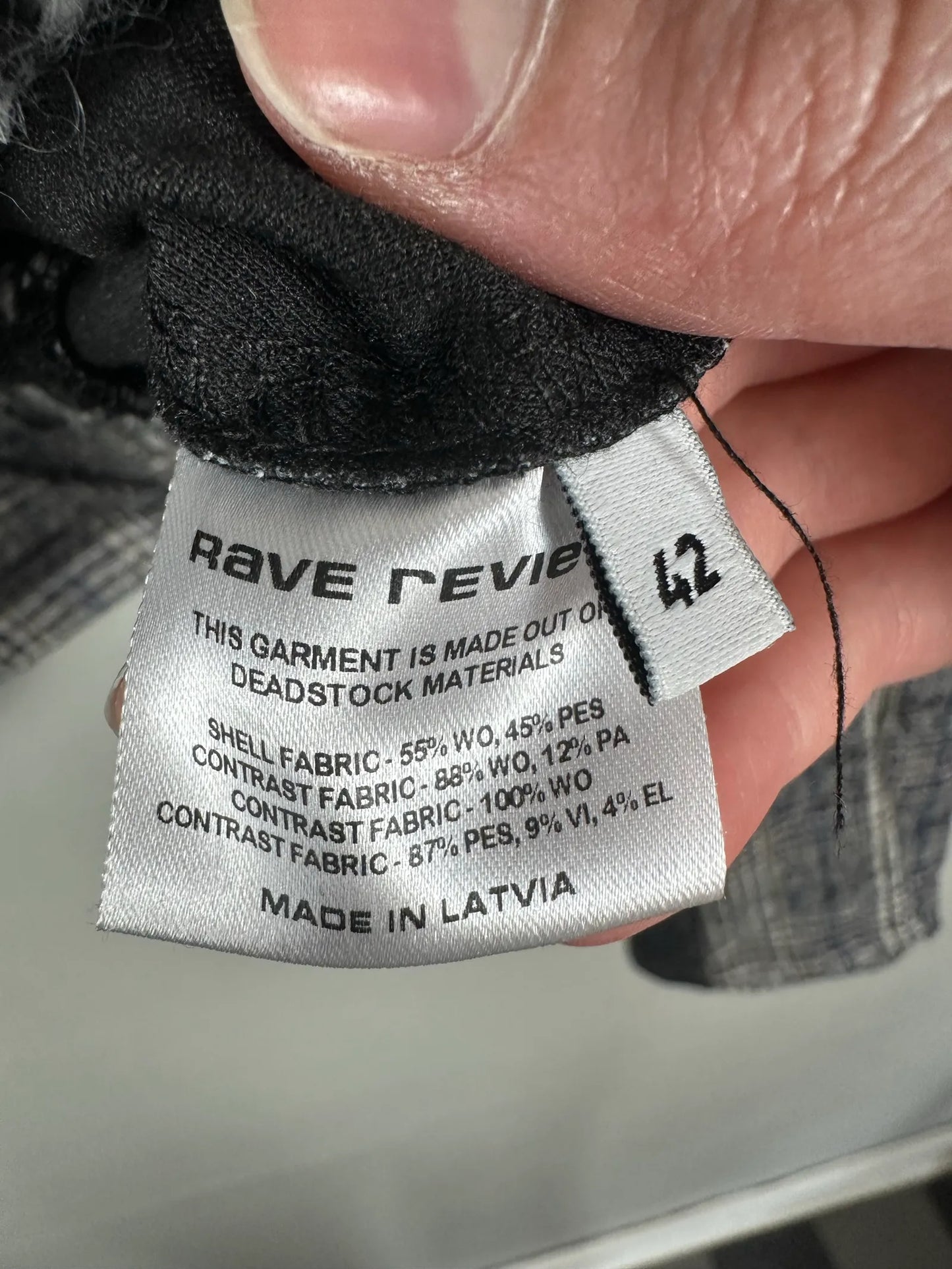 Rave Review-ulljacka NWT
