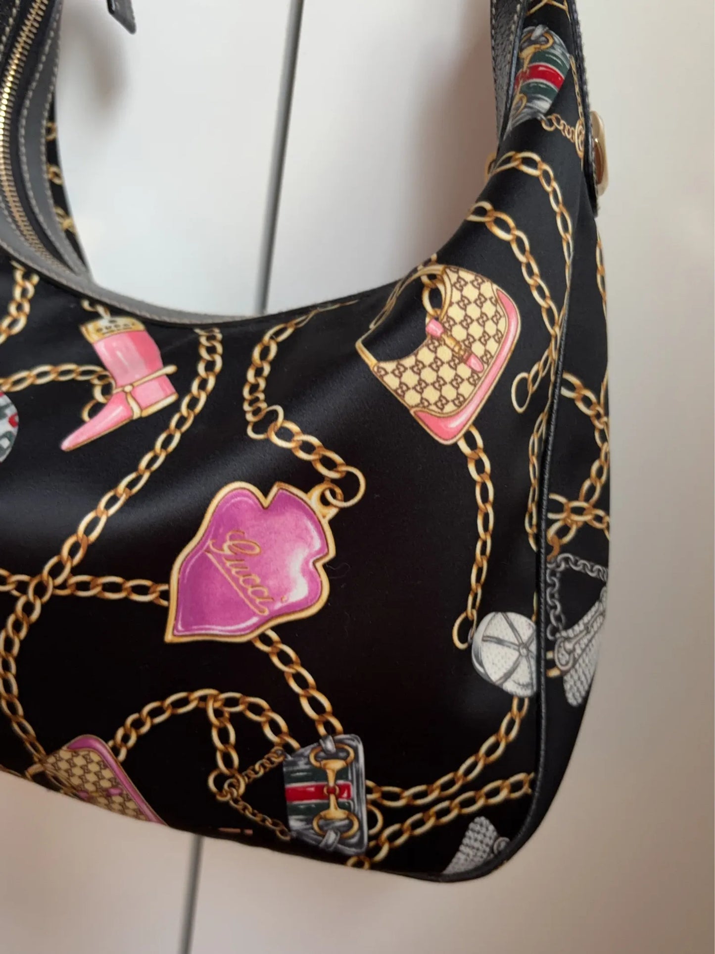 Gucci-sidenhandväska
