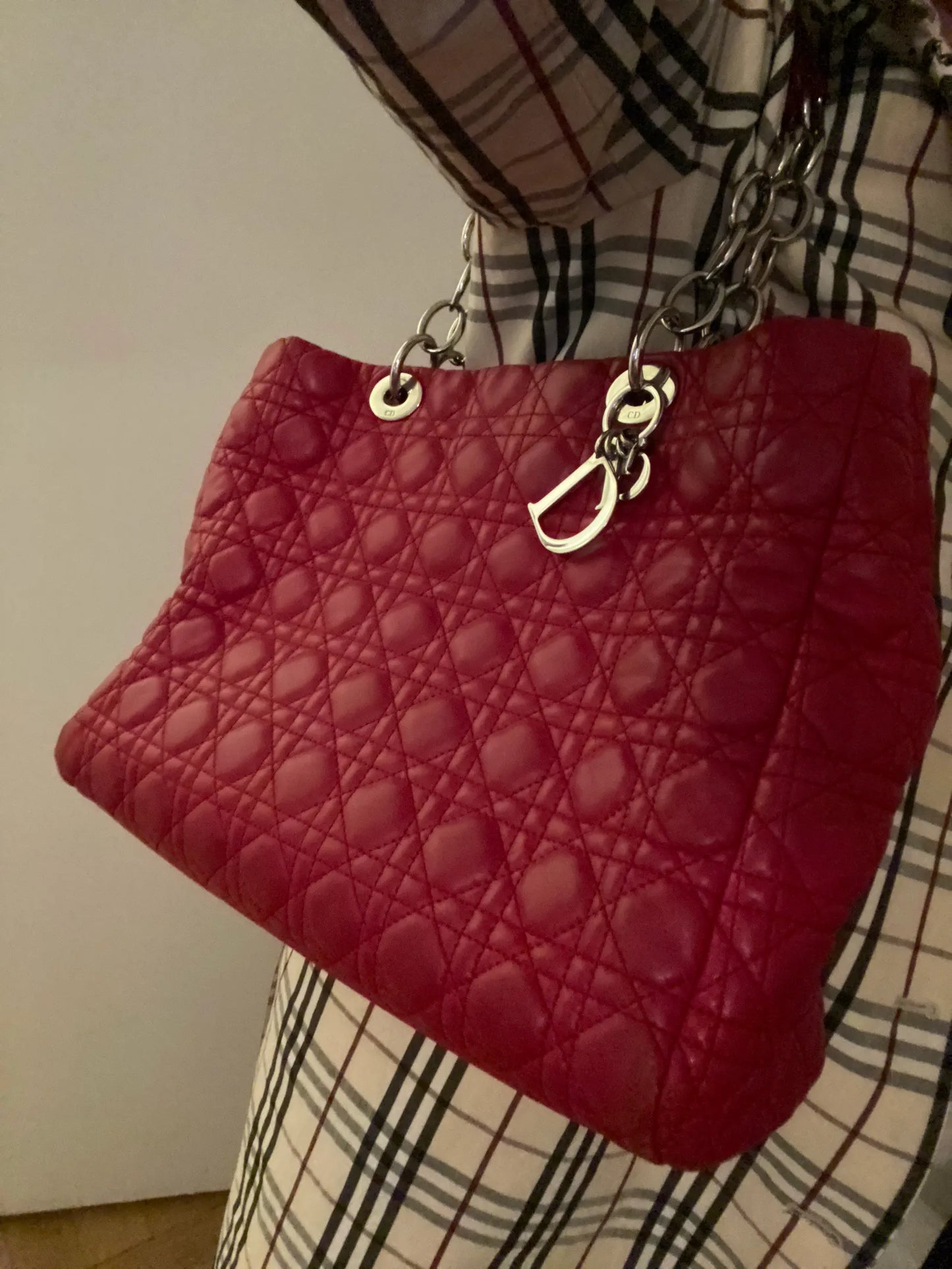 Christian Dior Cannage Soft Shopping-skinnhandväska
