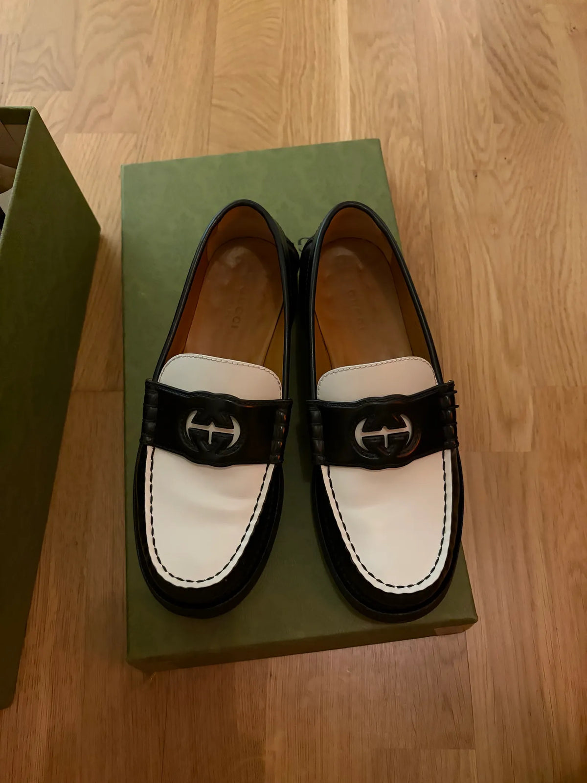 Gucci-skinnloafers NWOT