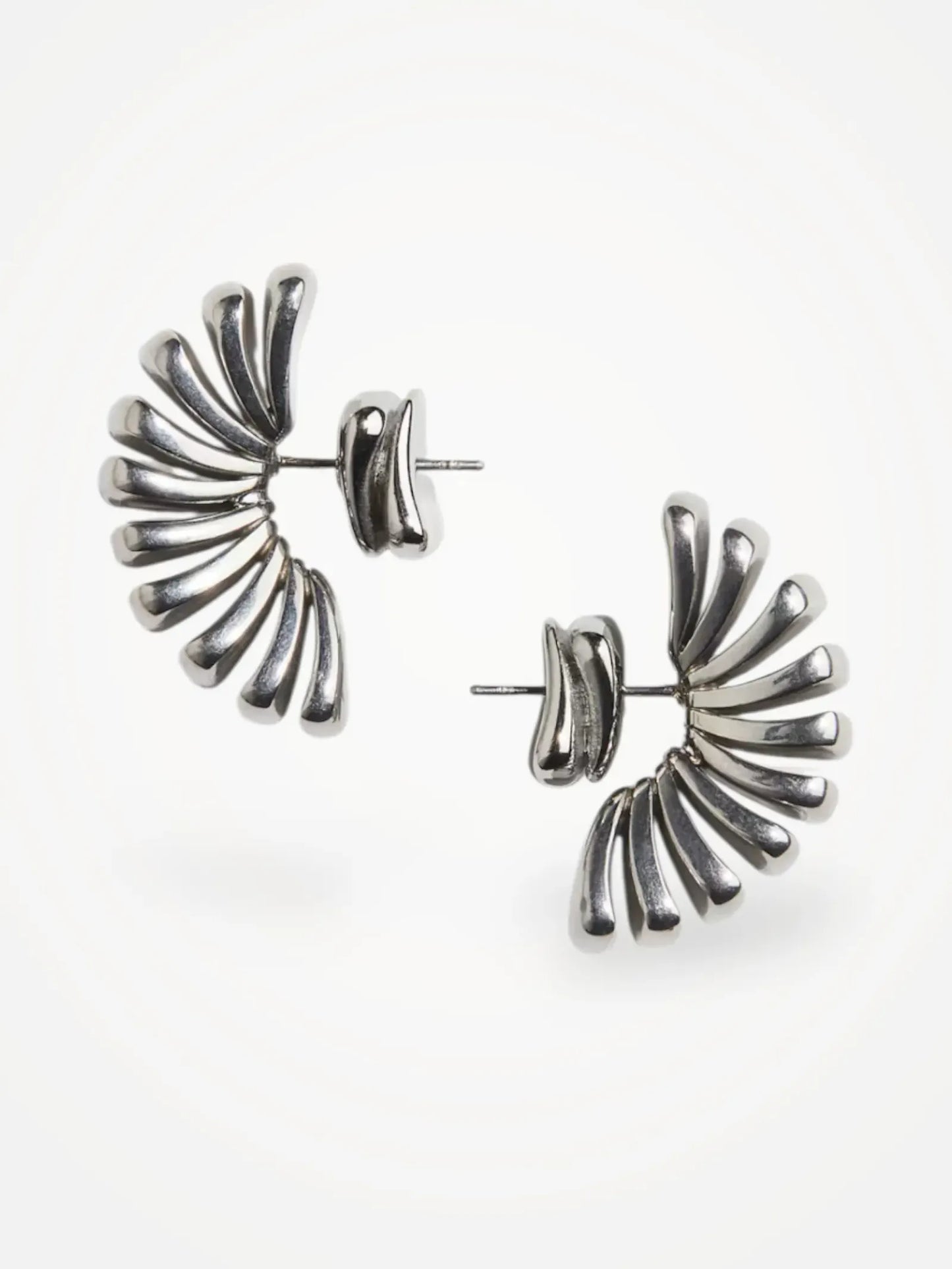 H&M Studio-örhänge NWOT