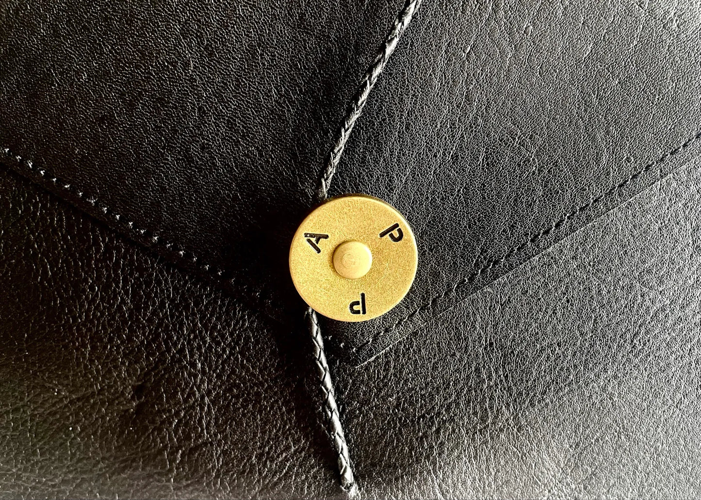P.A.P. Sweden P.a.p.-skinndatorväska NWOT