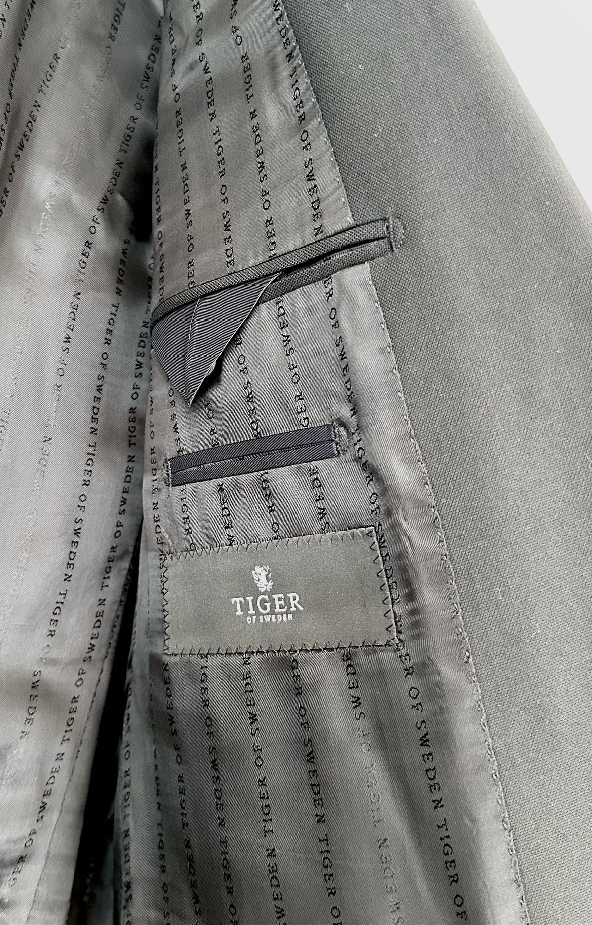 Tiger of Sweden-ullkavaj