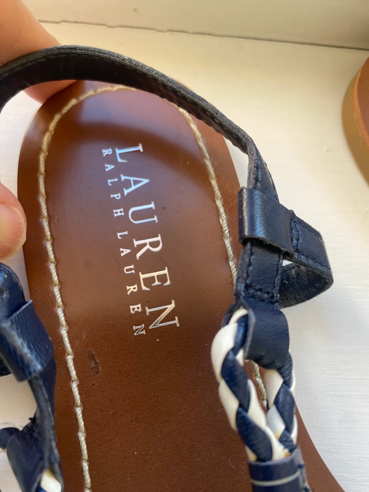 Ralph Lauren-skinnsandaler