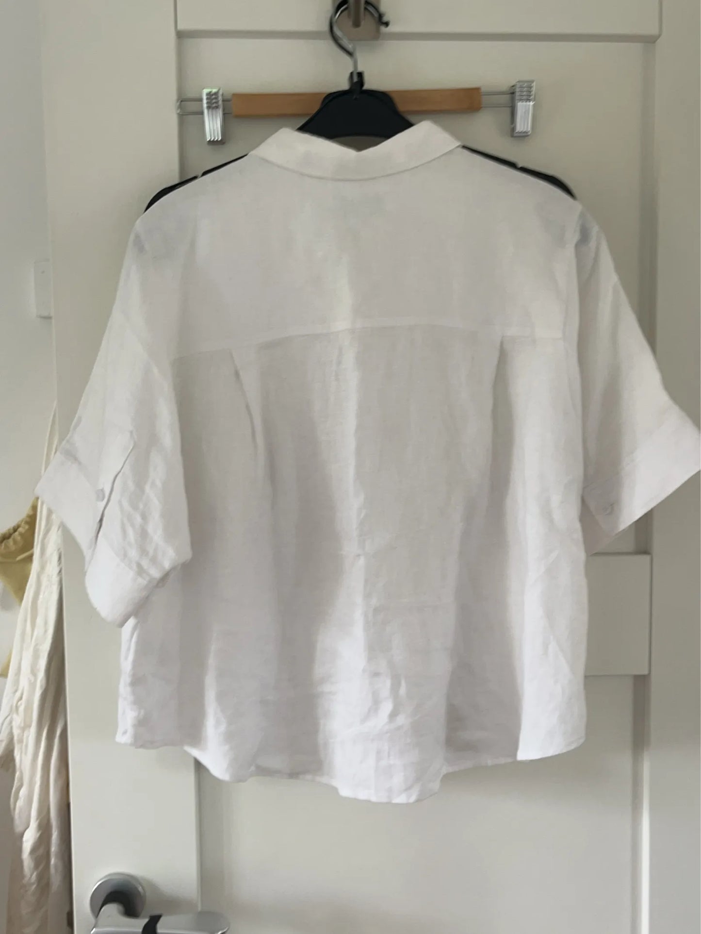 Cos-linneskjorta