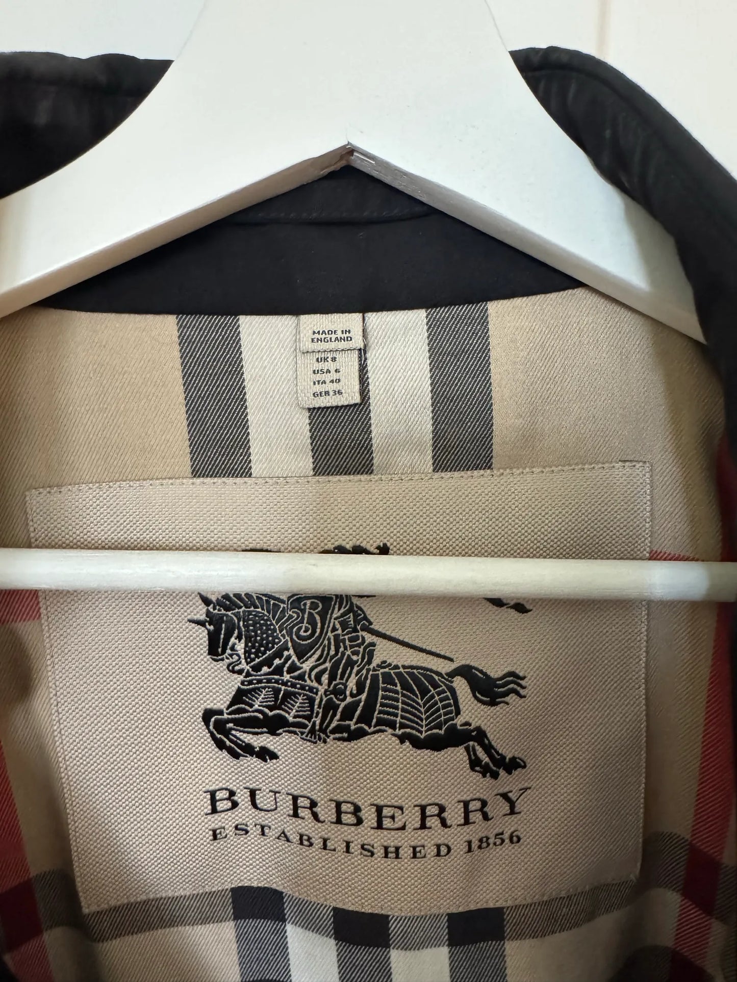 Burberry-trenchcoat
