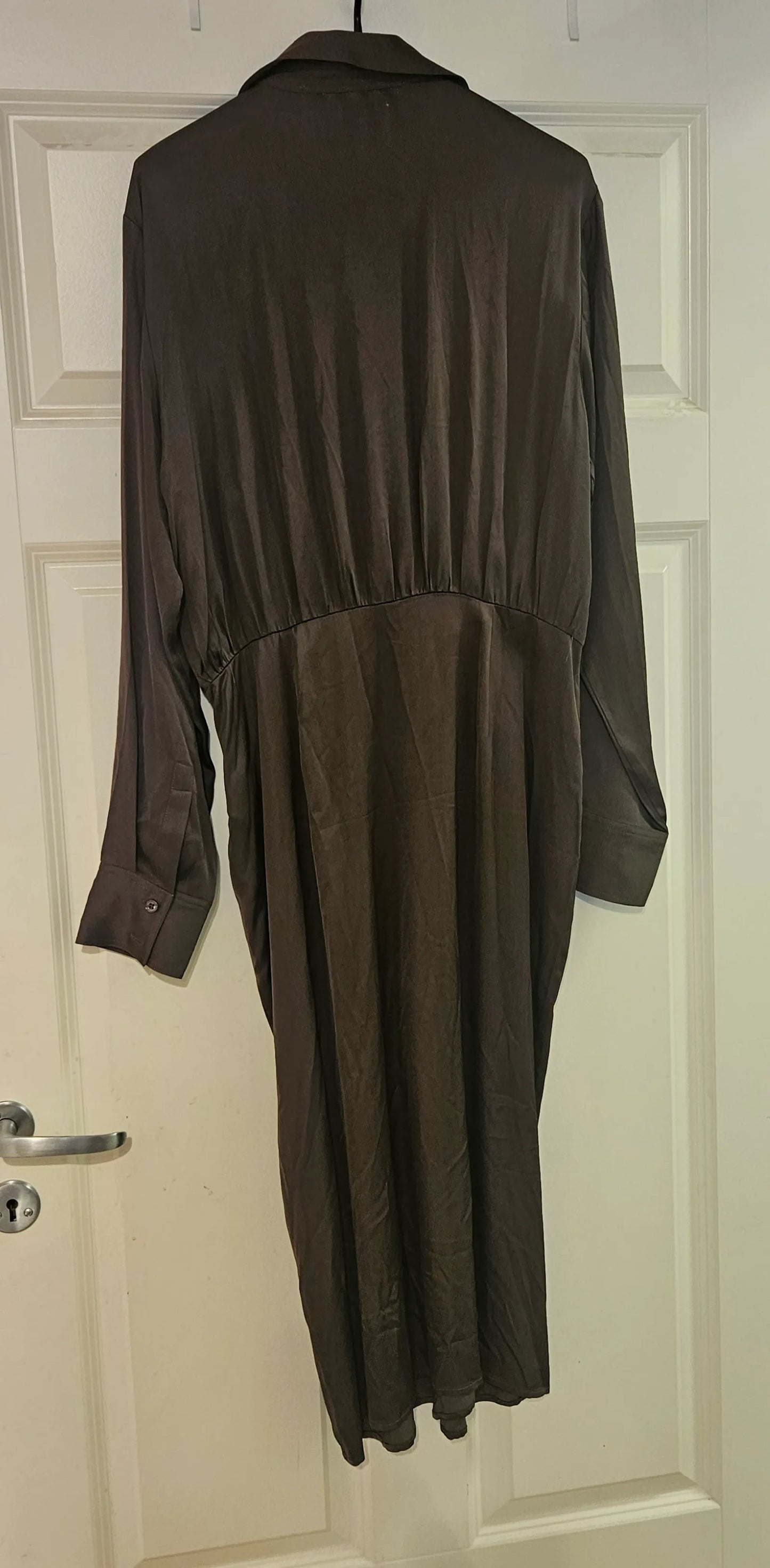 Second Female Galeries , Major Brown Dress