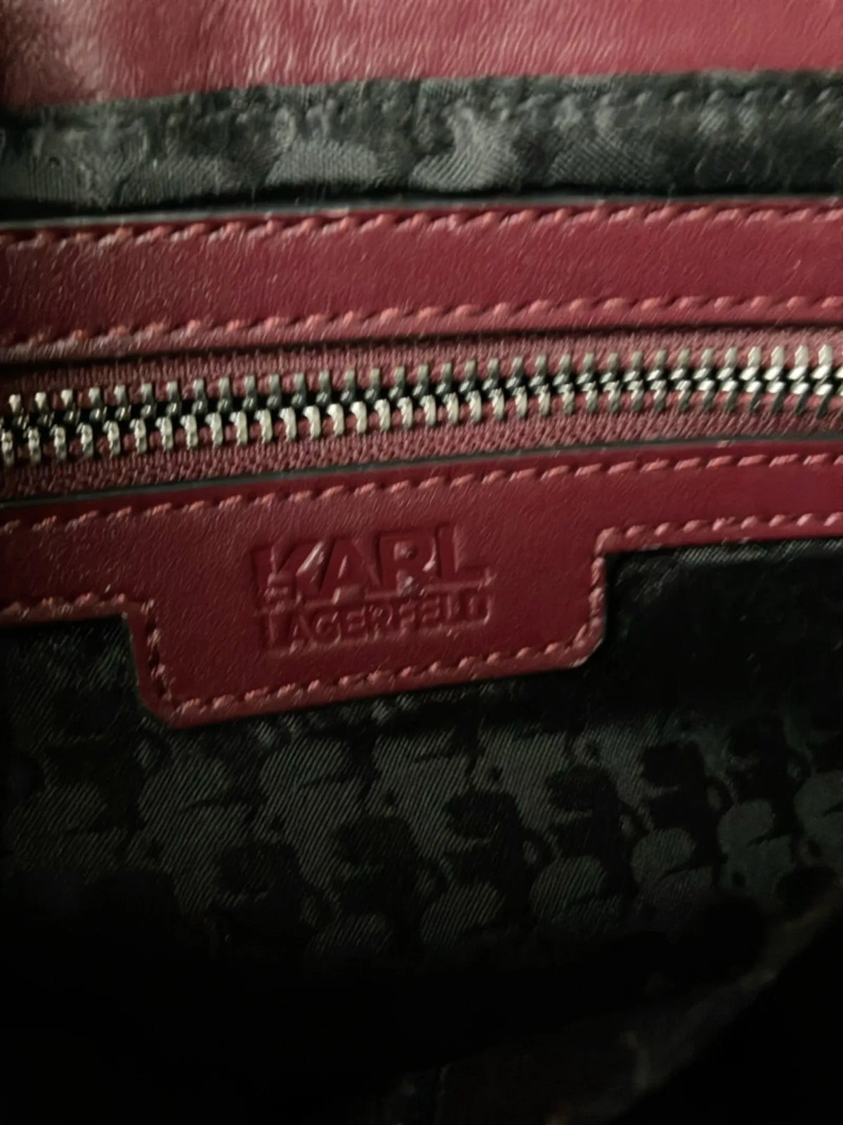 Karl Lagerfeld-axelremsväska
