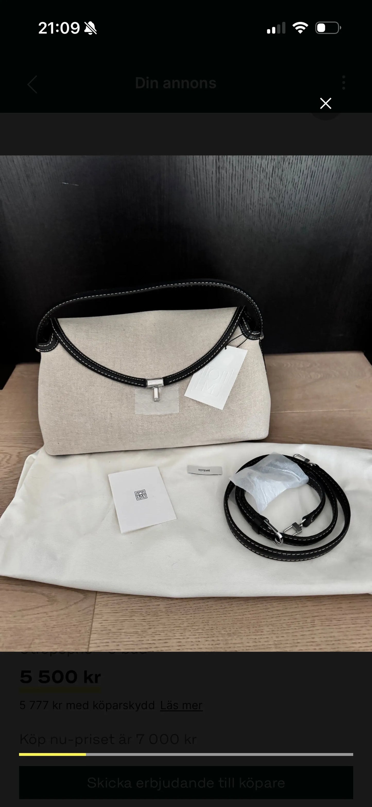 Toteme T-lock Handle Ecru/black Shoulder bag