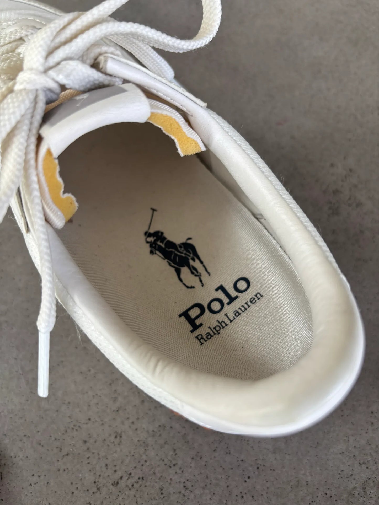 Ralph Lauren-skinnsneakers
