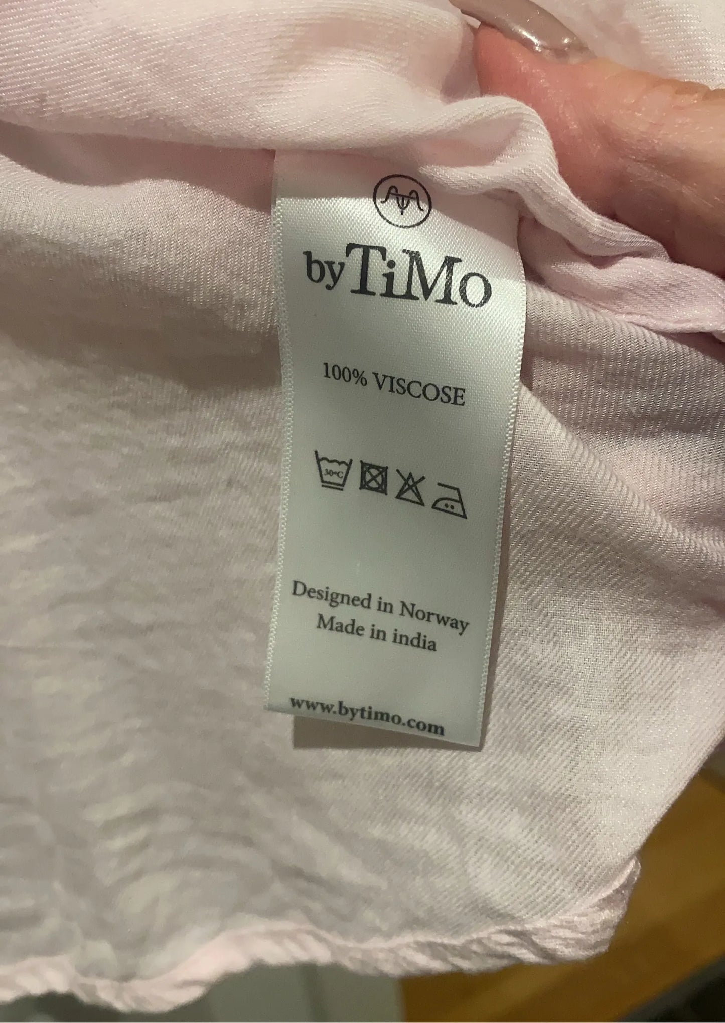 By Timo Shirt