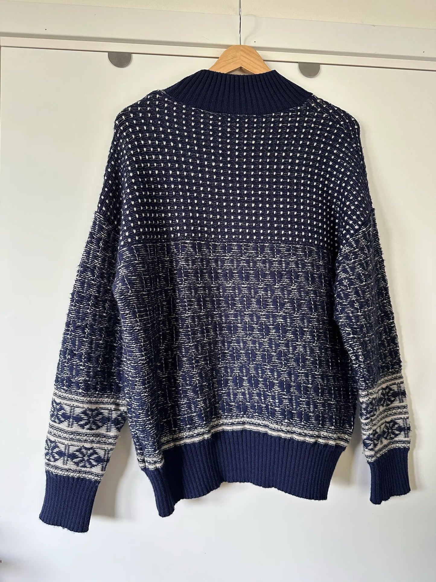 Cos-ulltröja