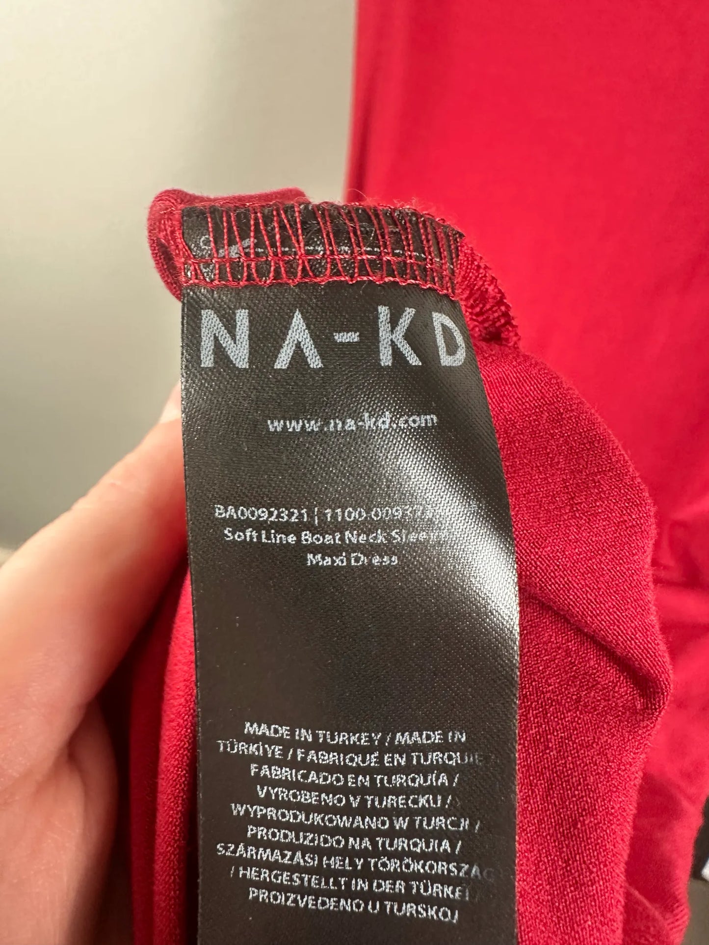 NA-KD Soft Line Boat Sleeveless Maxi-klänning