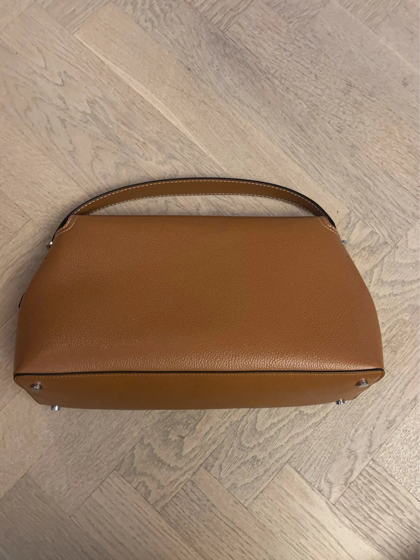 Toteme T-lock Handle Shoulder bag