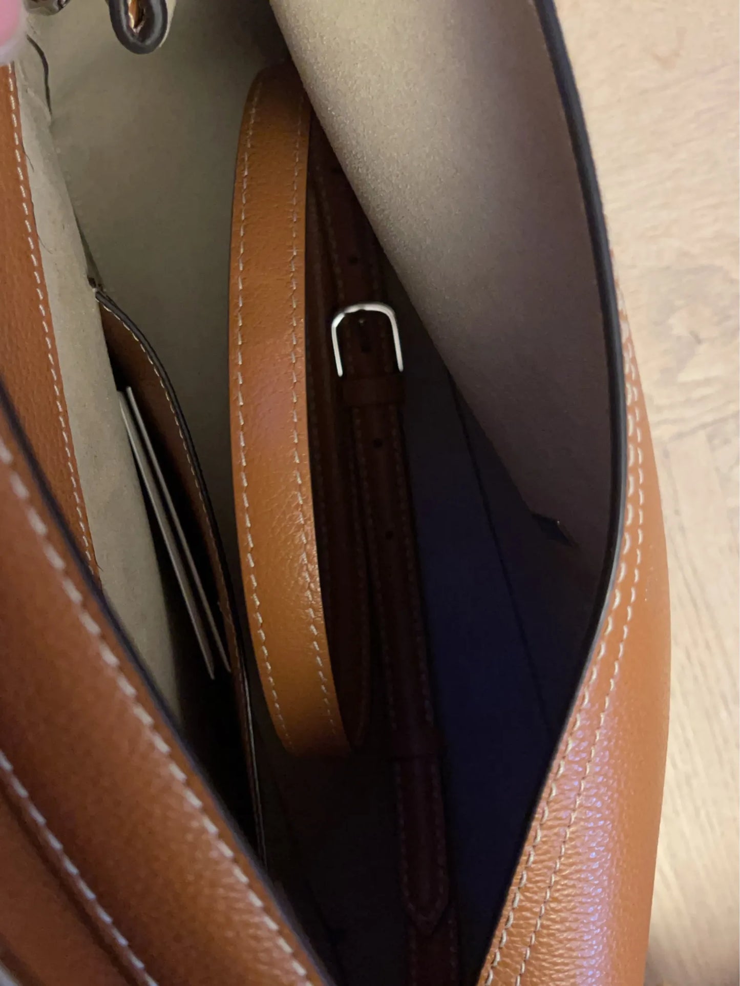 Toteme T-lock Handle Shoulder bag